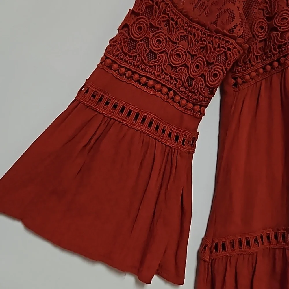 Taylor & Sage burgundy maroon boho top lace crochet hi-lo bell sleeve Med. - Picture 5 of 8